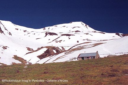 Cabane d'Arizes, face est du pic du Midi de Bigorre