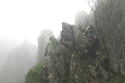 Aiako Harria : Sur la crête entre Txurrumurru et Erroilbide
