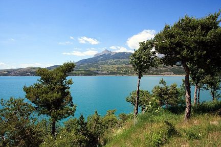 Lac de Serre-Ponçon en mai 2009