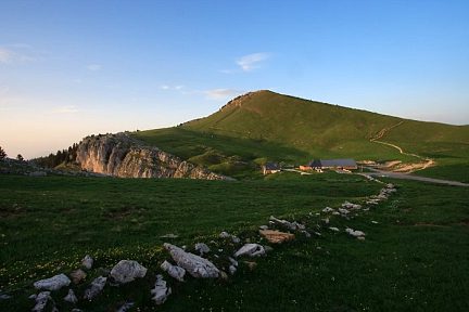 Charmant Som 1867 m