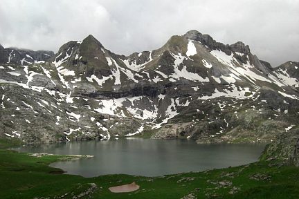 Lac d'Estaens vu du sommet du Mail d'Espélunguère (1836 m)