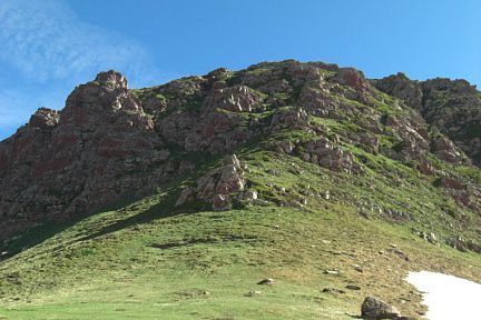 Cheminées d'accès au pic d'Arri depuis le col de la Contende