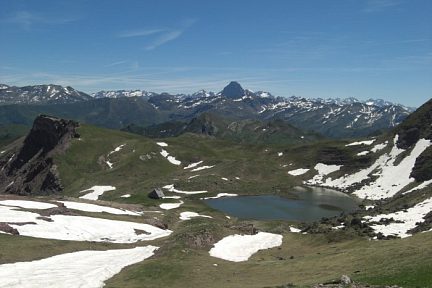 Lac et refuge d'Arlet depuis le col d'Arlet