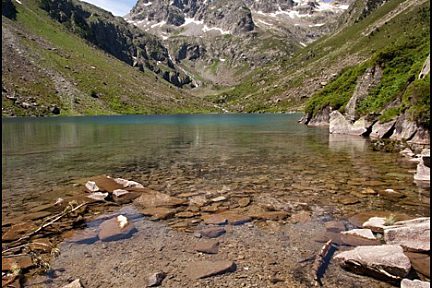 Lac d'Estom en juillet 2009