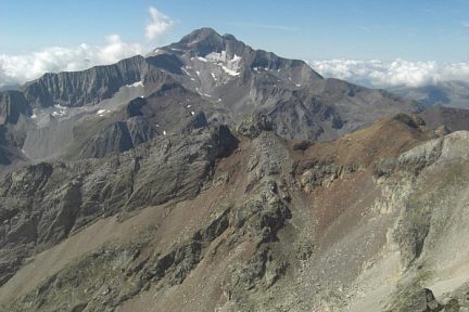 Pico Posets (3373 m) vu du pic des Gourgs Blancs