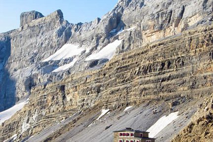 Refuge des Sarradets et Casque du Marboré