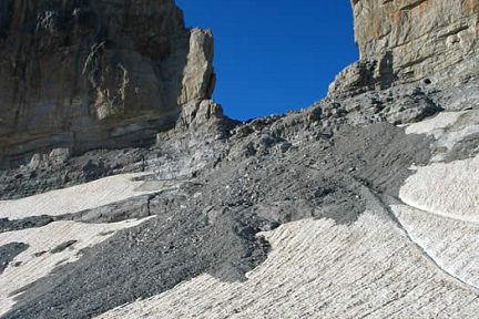 On monte vers la Brèche de Roland