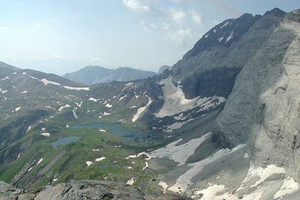 Lacs de Barroude vus de la Hourquette de Chermentas