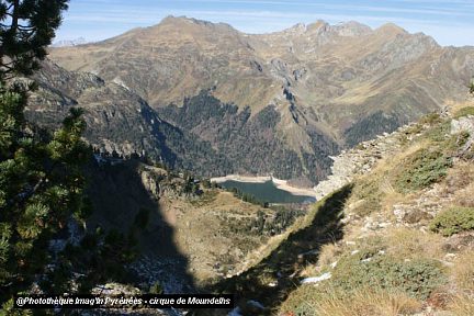 Lac de Bious-Artigues vu du cirque de Moundelhs