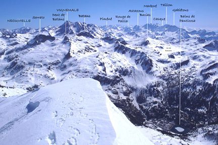Panorama depuis le sommet du Garmo Negro