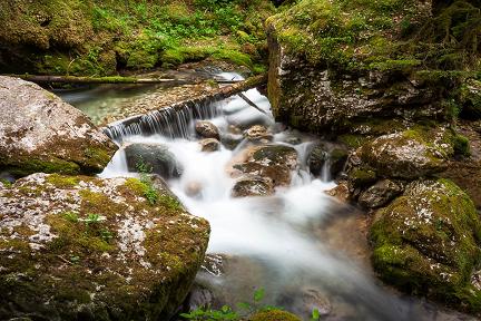 Belle cascade au cirque de Saint Même