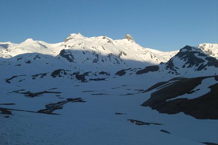 Départ du tour du pic du Midi d'Ossau depuis l'Araille