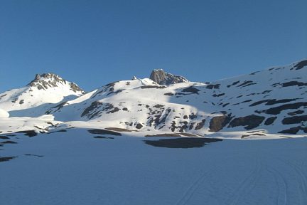 Le pic du Midi d'Ossau vu en montant au col de Soum de Pombie