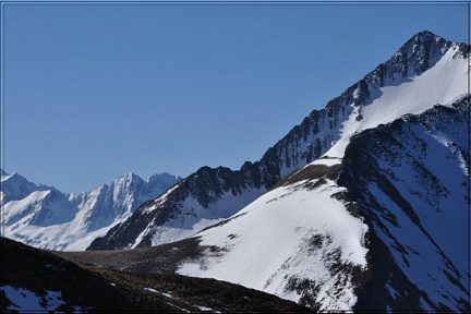 Le soum de Nère depuis la crête de la Cureille