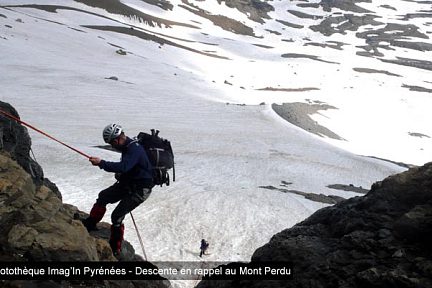 Rappel au Mont Perdu