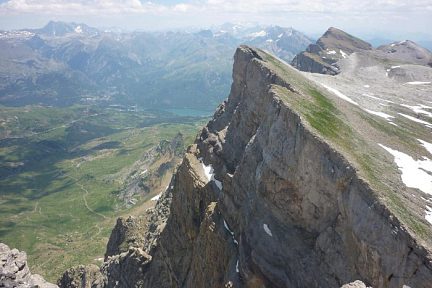 Pena Retona (2781 m), vue sur le Vignemale et la Pena Telera