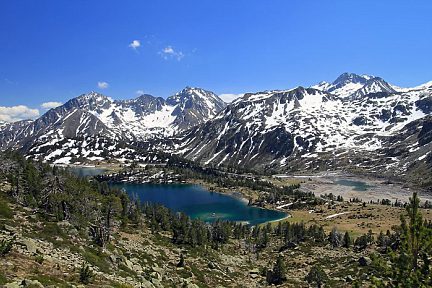 Lac d'Aumar et barrage d'Aubert
