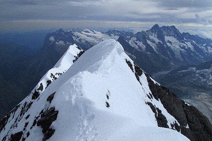 L'arête sommitale de l'Eiger