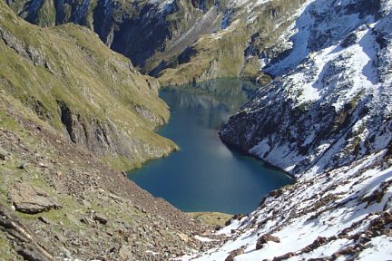 Etang long 2125m , Ariège, Massif du Mont Valier