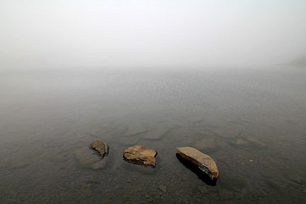 Lac des Especières sous la neige, col de Tentes