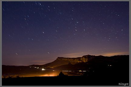 Pluie d'étoiles au-dessus de Francillon-sur-Roubion