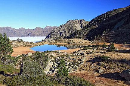 Lac de la Jonquère au-dessus du lac Dets Coubous