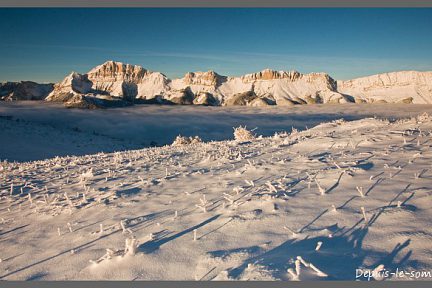 Vue sur le Grand Veymont depuis le Rocher du Baconnet