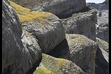 Superbe sentier qui monte à l'Escuzana