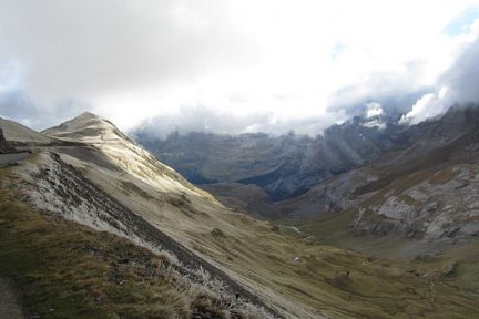 Pic de Tentes depuis la route qui monte à Boucharo