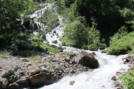 Ruisseau en montant au Lac de Lauvitel