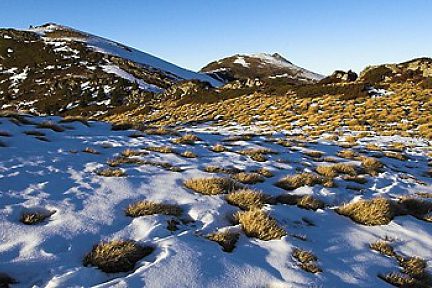 Panoramique sur les crêtes au col de Riou