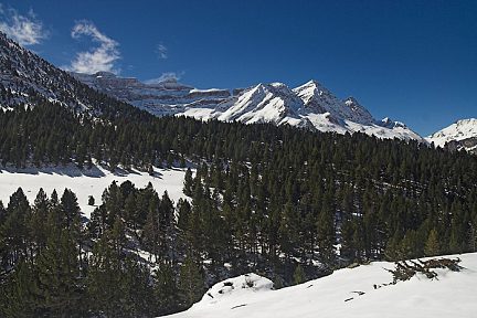 Cirque de Gavarnie : brèche de Roland, pic des Sarradets et Taillon