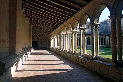 Cloître de la collégiale de Saint Emilion