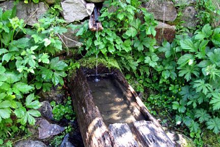Lavoir en montant au Lac du Lauvitel. Massif des Ecrins
