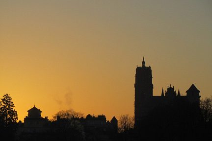 Lever de soleil sur Rodez en Aveyron, randonnée à Layoule