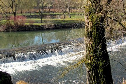 Cascade à Layoule, balade autour des berges de l'Aveyron sous Rodez