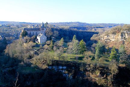 Trou de Bozouls, cirque naturel en fer à cheval, Aveyron