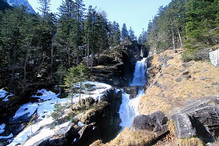 Cascade de Boussès dans les Hautes-Pyrénées