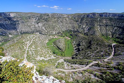 Majestueux cirque de Navacelles depuis Baume Auriol