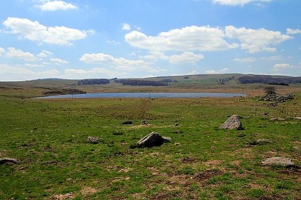 Lac de Born vu depuis le buron de Born