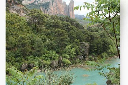 Rio Gallego au pied des Mallos de Riglos