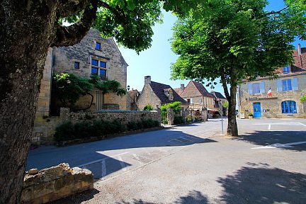 Le village de Domme, plus beau village de France, Dordogne