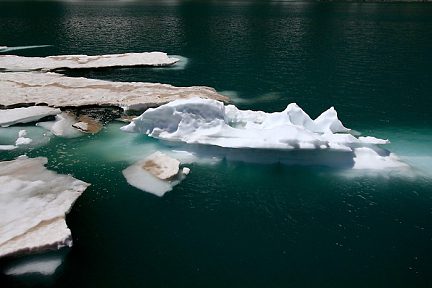 Glaces sur le lac de l'Eychauda