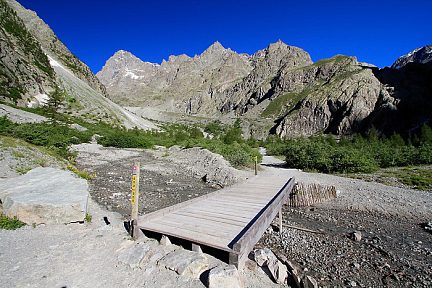 Sentier vers le glacier Blanc, parc national des Ecrins