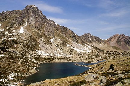 Lac Estagnol lors de la montée à la Hourquette d'Aubert
