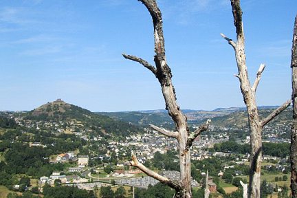 Espalion et son château depuis la vierge de Vermus