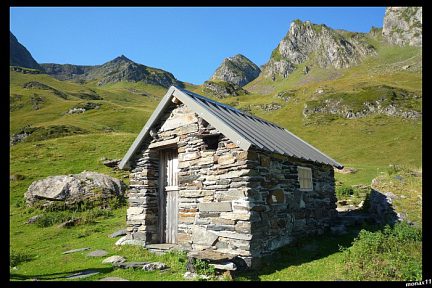 Cabane sur fond de Soum Arrouy