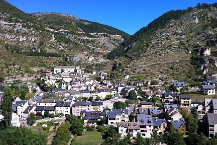 Village de Sainte-Enimie dans les gorges du Tarn