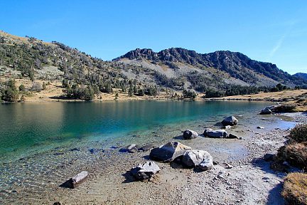 Beau lac d'Aumar près de Saint-Lary, Pyrénées