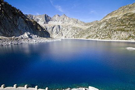 Lac de Cap de Long dans les Pyrénées